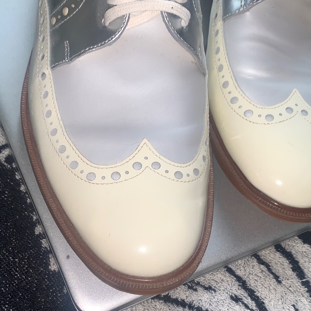 Robert Clergerie Cream and Gray Leather Loafers - Picture 8 of 8